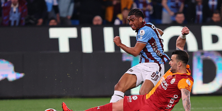 Her takıma lazım: Augusto