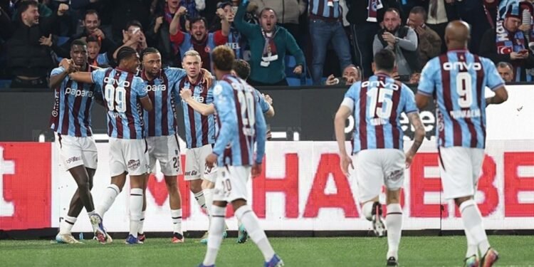 İkinci yarının lideri