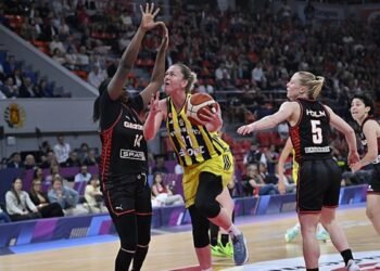 İlk finalist Fenerbahçe Opet!