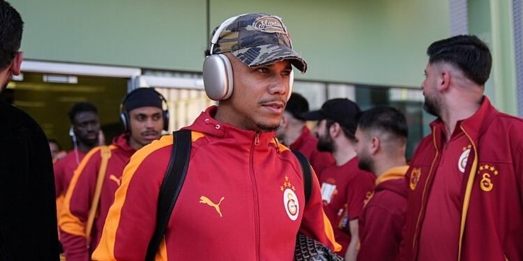 Ismail Jakobs: İkinci yarı futbol oynamayı bıraktık