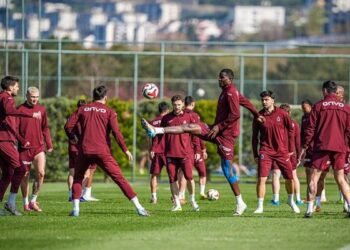 İstanbul takımlarından topladı