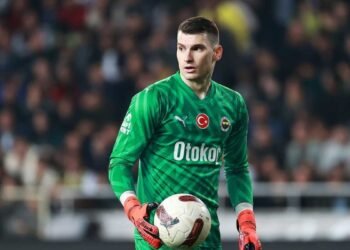 İtalyanlardan flaş Livakovic iddiası! O takıma gitmek istiyor