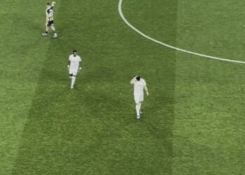 Kadıköy’de Samet Akaydin’a tepki!