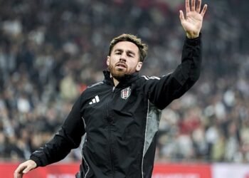 Kaptan Orkun zirvede