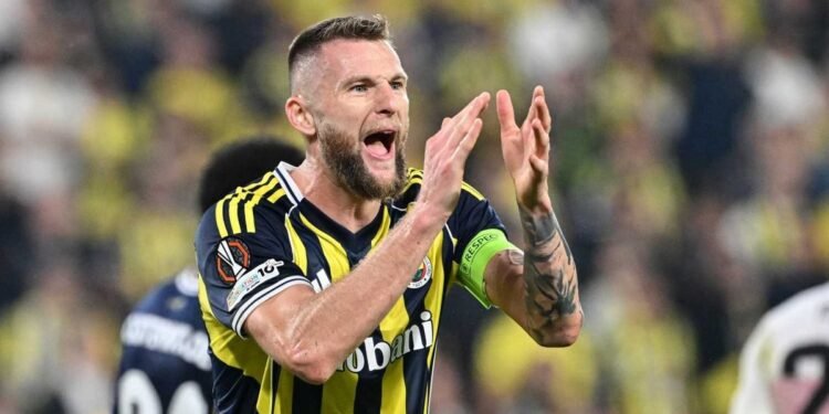 Milan Skriniar’a yakın takip