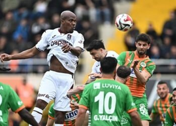 Onuachu’suz olmuyor