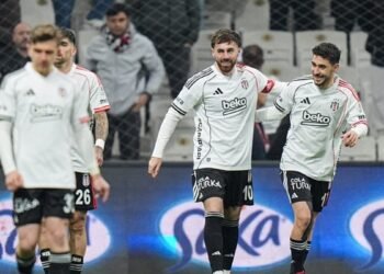 Reis’ten övgü geldi