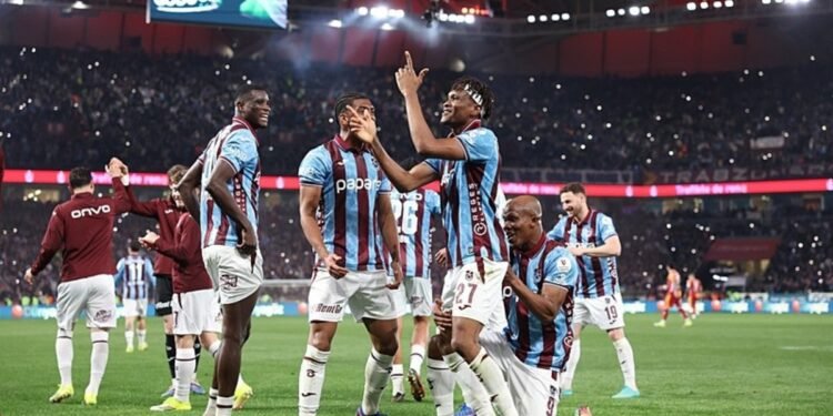 Şampiyonluk kenetlenmesi