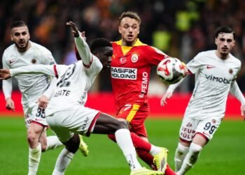 Spor yazarları Galatasaray-Natura Dünyası Gençlerbirliği maçını değerlendirdi
