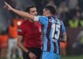Trabzonspor penaltı bekledi hakem “Devam” dedi