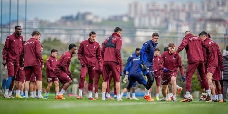 Trabzonspor’da tek yol 3 puan! İşte Fatih Tekke’nin Alanyaspor maçı 11’i