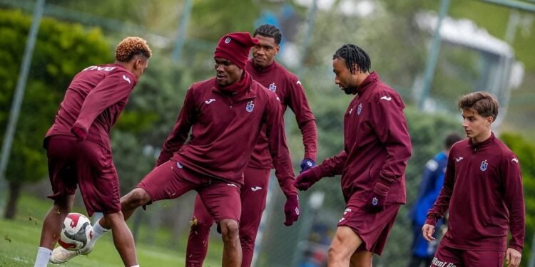 Trabzonspor’un Göztepe mesaisi devam etti