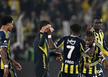 Transferde bomba gelişme! Fenerbahçe’nin yıldızına PSG kancası