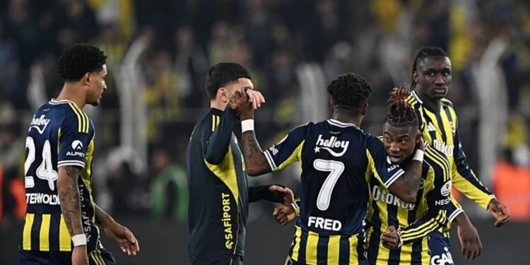 Transferde bomba gelişme! Fenerbahçe’nin yıldızına PSG kancası
