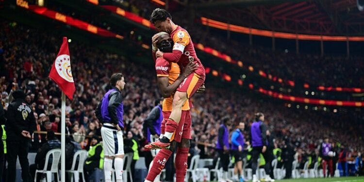 Victor Osimhen için Luis Enrique kararını değiştirdi!