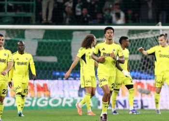 5 kez geriden gelip kazandı