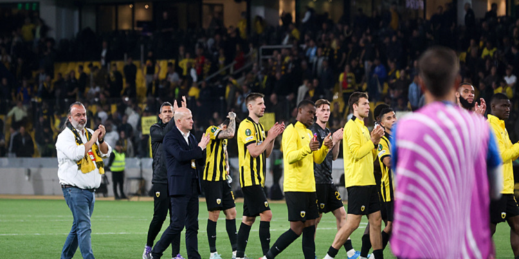 AEK’yı şampiyon yaptılar