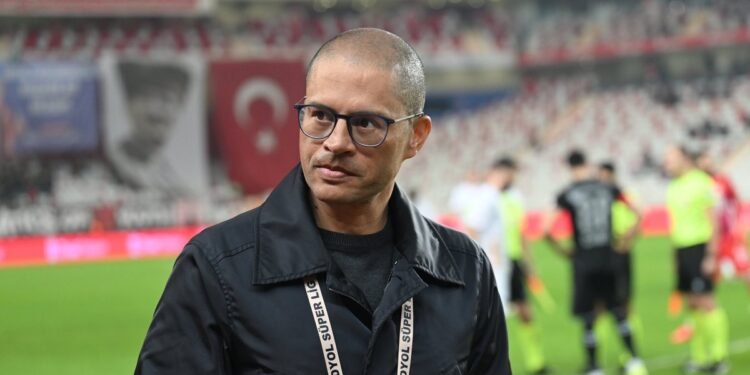 Alex de Souza’dan seçim açıklaması!