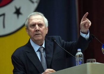 Aziz Yıldırım’dan Fenerbahçeli derneklere ve taraftarlara çağrı!