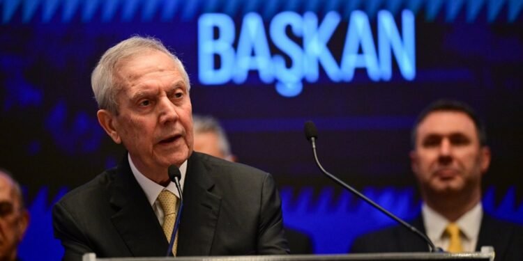 Aziz Yıldırım’dan transfer açıklaması: İstersek önümüzdeki hafta…