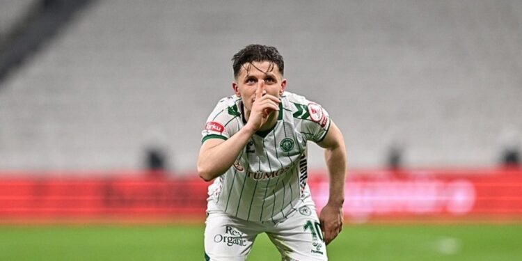 Bardhi finale taşıdı