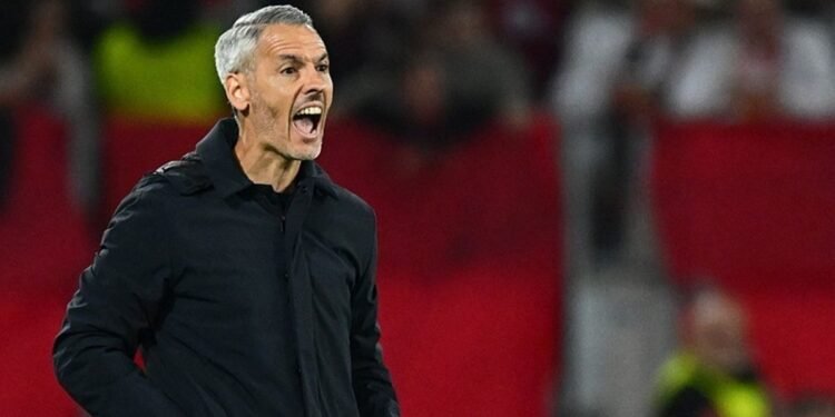 Beşiktaş teknik direktörde rotasını Carlos Vicens’e çevirdi!