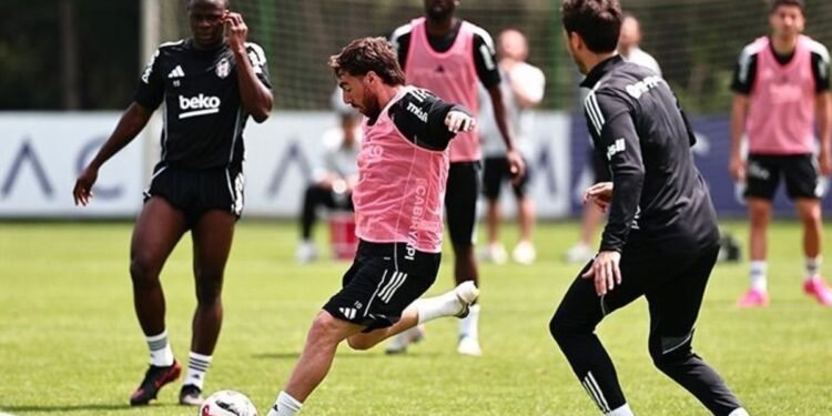 Beşiktaş’ta Çaykur Rizespor maçının hazırlıkları sürüyor
