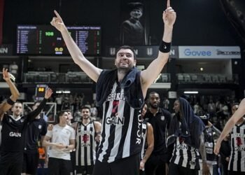 Derbide sezon rekoru