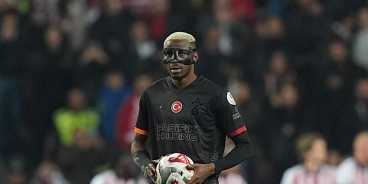 Dünya devinin hocasından Osimhen raporu! Transferde flaş gelişme