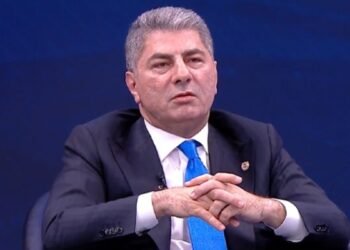 Fenerbahçe Teknik Direktörü yeri mi yoksa yabancı mı olacak? Hakan Safi açıkladı!