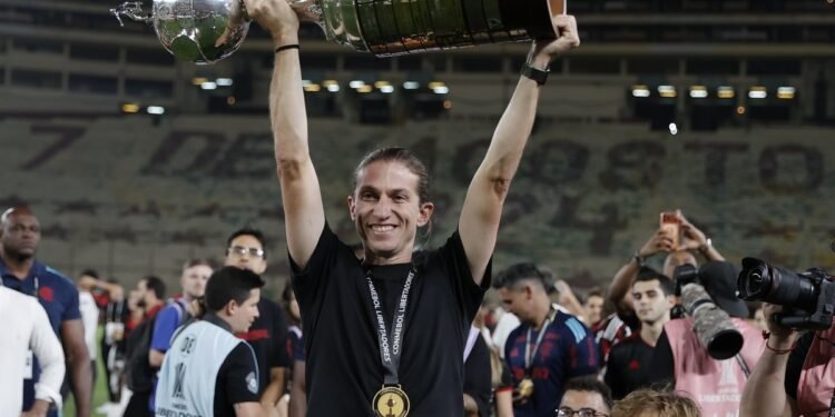 Fenerbahçe’de Filipe Luis gelişmesi! Yeşil ışık yaktı