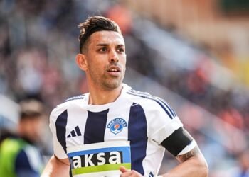 Fenerbahçe’de İrfan Can Kahveci’den geleceğiyle ilgili flaş karar! Yeni sezonda…