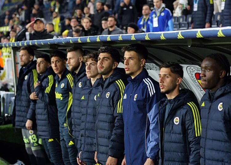 Fenerbahçe’de kırmızı alarm! En az 20 oyuncu…