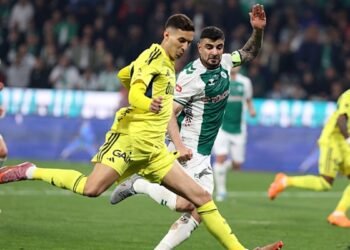Fenerbahçe’den Mert Müldür için flaş karar! Gelecek sezon…
