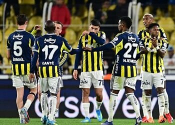 Fenerbahçeli yıldız takımdan ayrılıyor! Evini bile aldı