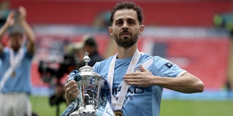 Galatasaray’a Bernardo Silva transferinde dev rakip!