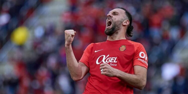 Galatasaray’da Muriqi ısrarı! Okan Buruk yönetimden özellikle istedi