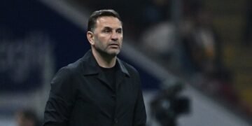 Galatasaray’da Okan Buruk’tan yıldız isme uyarı!