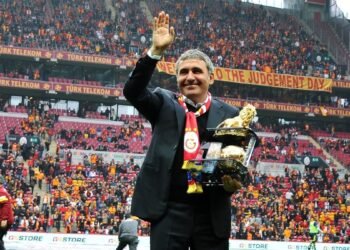 Gheorghe Hagi’den Galatasaray’a tebrik!