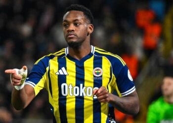 Jhon Duran İstanbul’a geldi