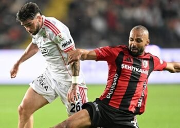 Jota çok üzgün