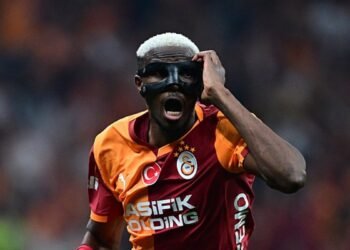 Osimhen’e sürpriz transfer çağrısı! “Mourinho’nun yanına gitmeli”