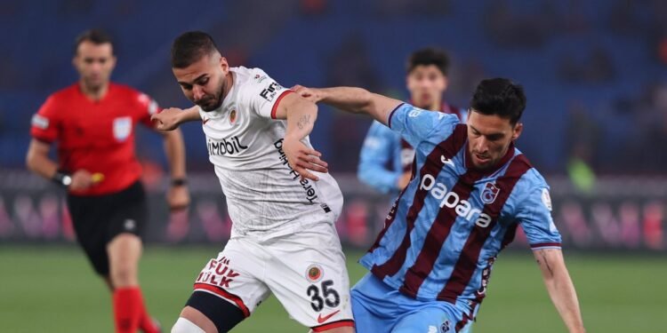 Spor yazarları Trabzonspor-Natura Dünyası Gençlerbirliği maçını değerlendirdi
