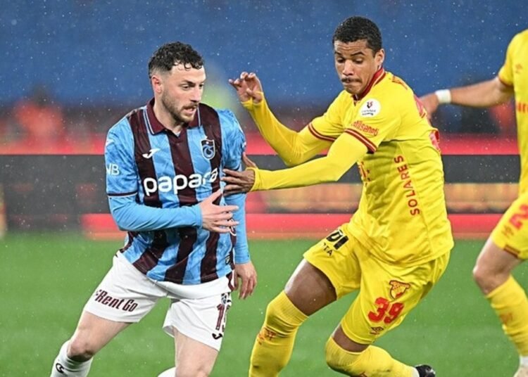 Trabzonspor evinde Göztepe’ye 2 puan bıraktı!