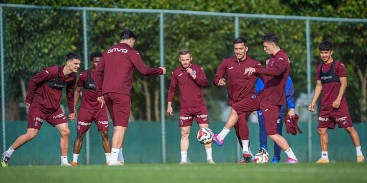 Trabzonspor’da Fatih Tekke Natura Dünyası Gençlerbirliği maçı planını yaptı!