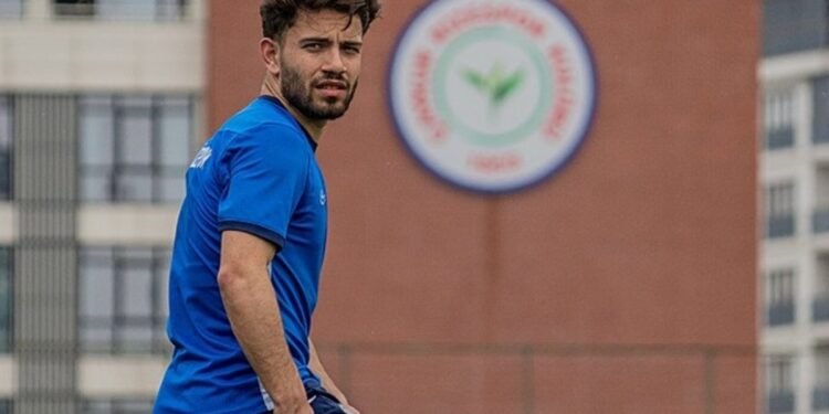Trabzonspor’dan sağ beke Mithat Pala hamlesi! Galatasaray da oyuncuyla ilgileniyor