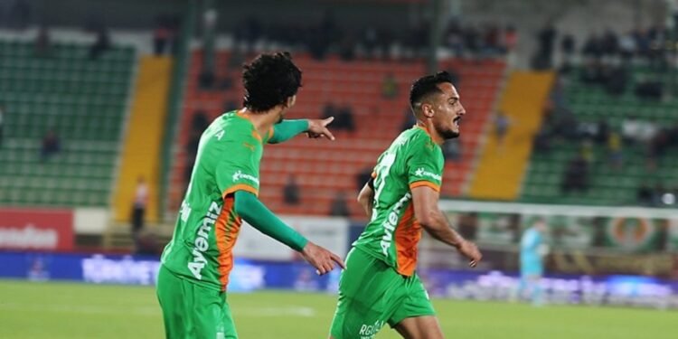 Trabzonspor’dan yerli hamlesi! İbrahim Kaya listeye eklendi