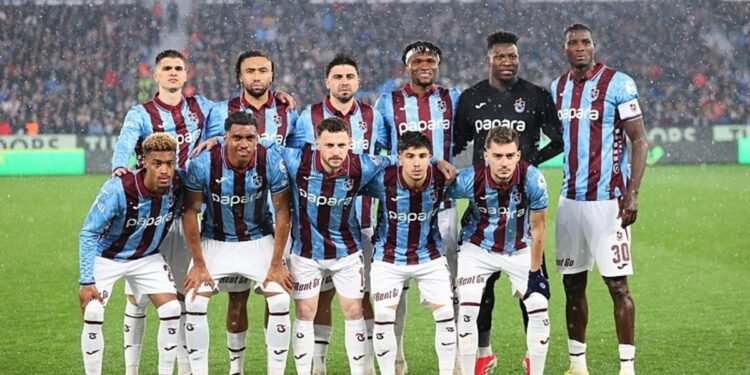Tribünden ‘bordo’ renk talebi