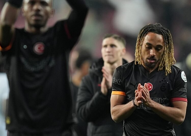 Usta yazarlardan Galatasaray eleştirisi: Okan Buruk’u yollamak…