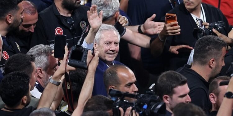 Aziz Yıldırım’dan seçim sonrası ilk açıklama! “Sözümüz söz: Şampiyonluk”